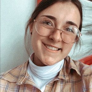 Meet your Posher, Émilie